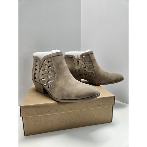 Camel low-rise stacked ankle bootie Women Size 10 Lasser Cut And Zip Up, Comfort - Picture 16 of 16